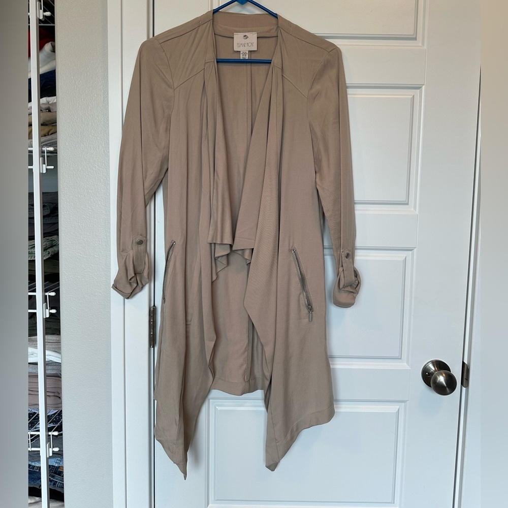 Jacket/Cardigan/Blazer